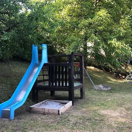 Traditional San Primo 别墅